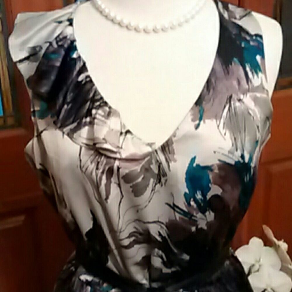 Lauren Conrad Dress  - Picture 2 of 6